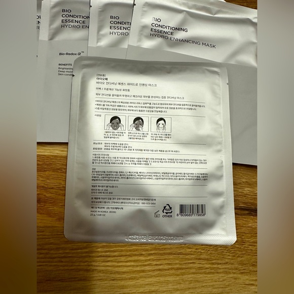 IOPE BIO Conditioning Essence Hydro Enhancing Mask 23g * 5 Pcs - Picture 4 of 4